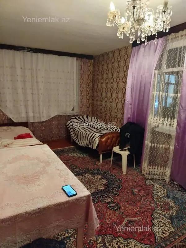 Satılır 1 otaqlı köhnə tikili 36 m²