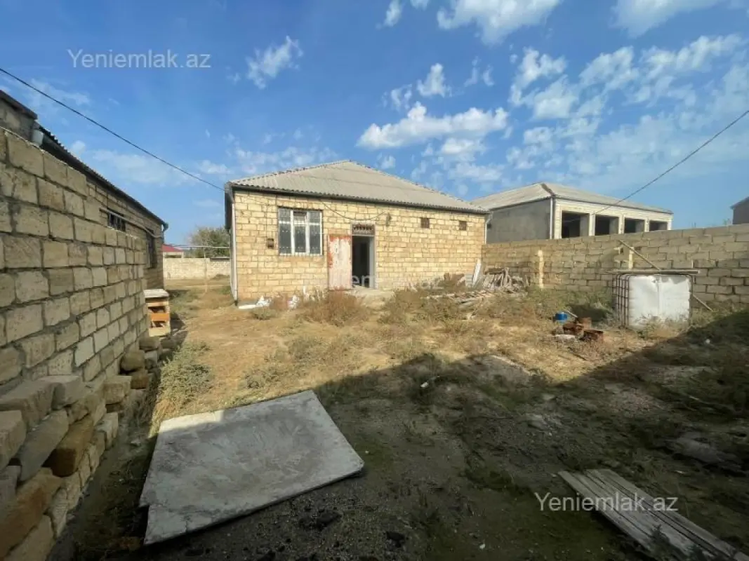 Satılır 3 otaqlı həyət evi 100 m²