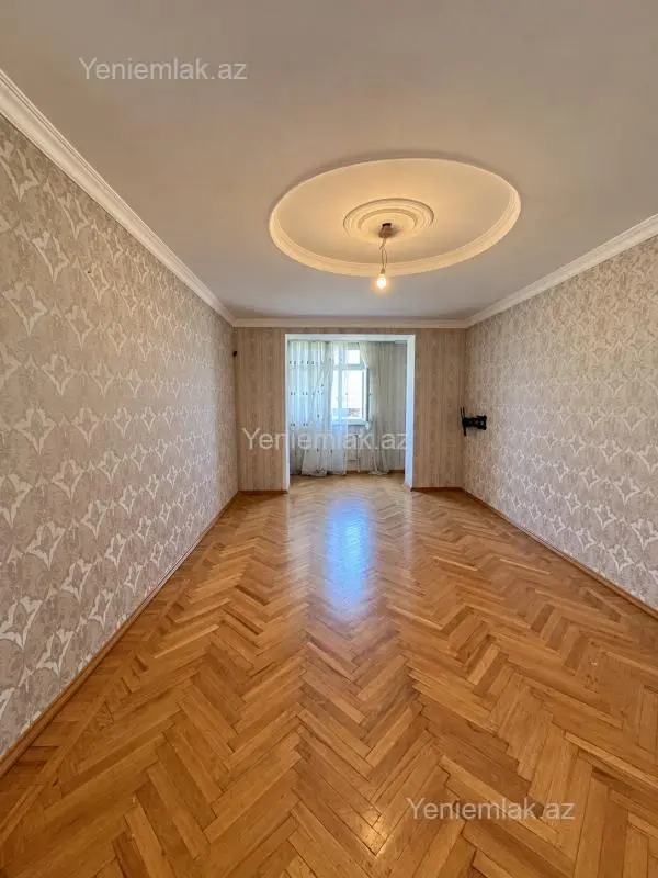 Satılır 3 otaqlı köhnə tikili 90 m²