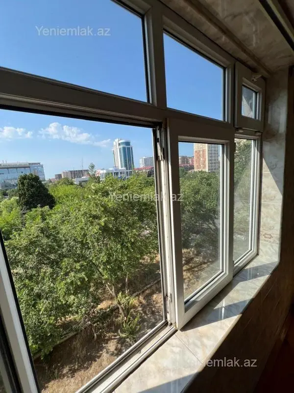 Satılır 4 otaqlı köhnə tikili 89 m²