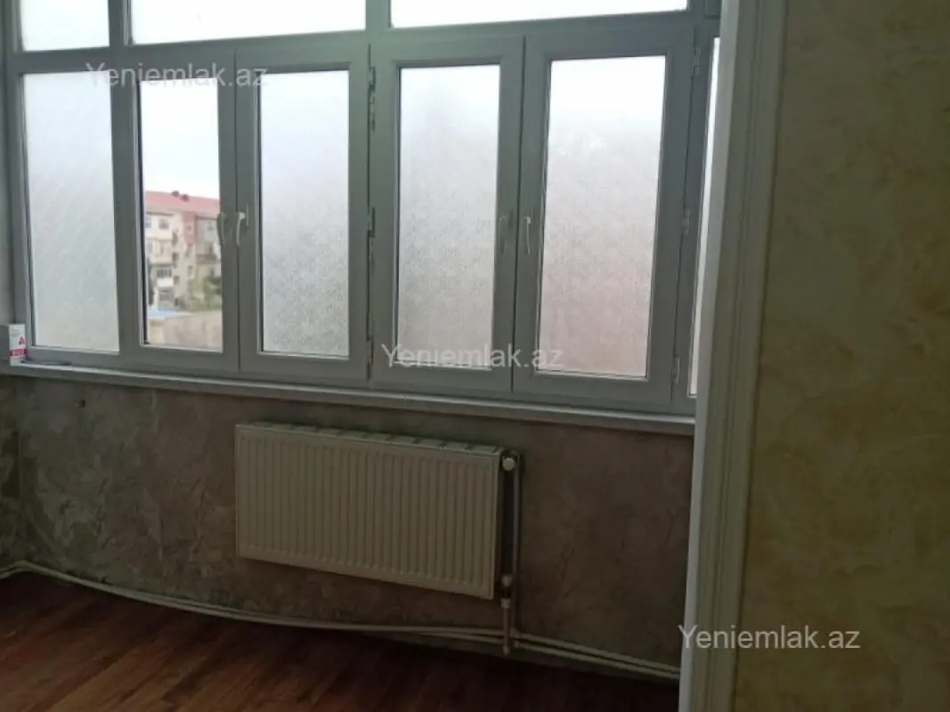 Satılır 3 otaqlı köhnə tikili 72 m²