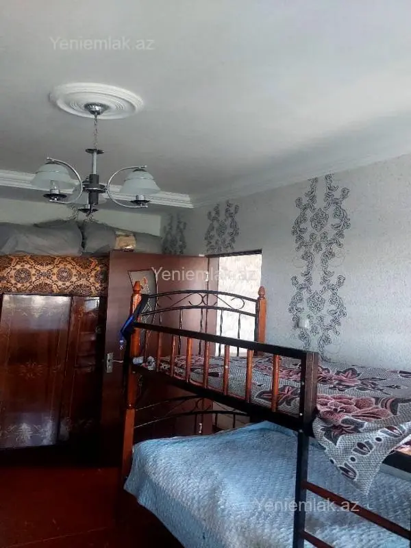 Satılır 4 otaqlı köhnə tikili 78 m²