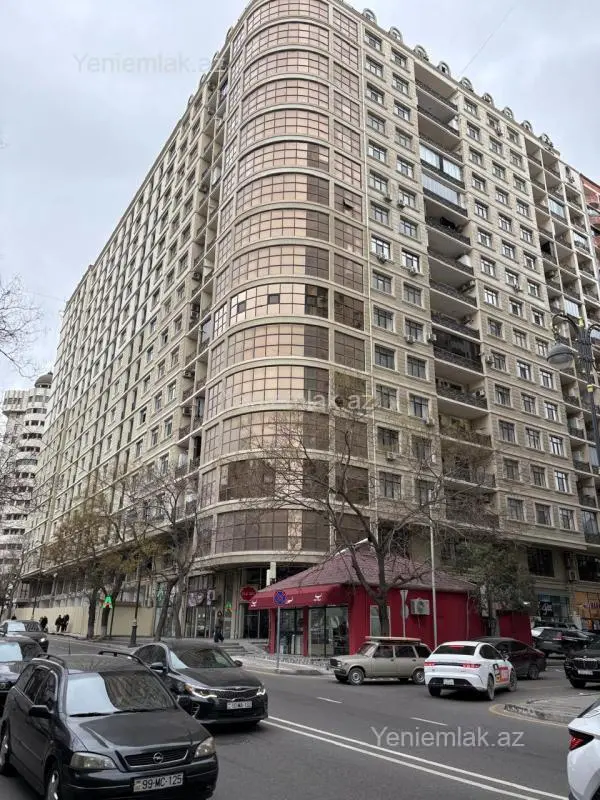 Satılır 2 otaqlı yeni tikili 64 m²
