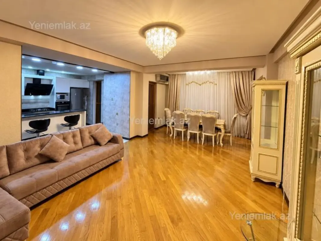 Satılır 3 otaqlı yeni tikili 118 m²