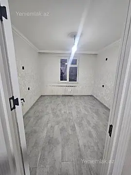 Satılır 3 otaqlı köhnə tikili 80 m² — Sumqayıt, 7-ci mikrorayon 3 otaq 80.00 m²