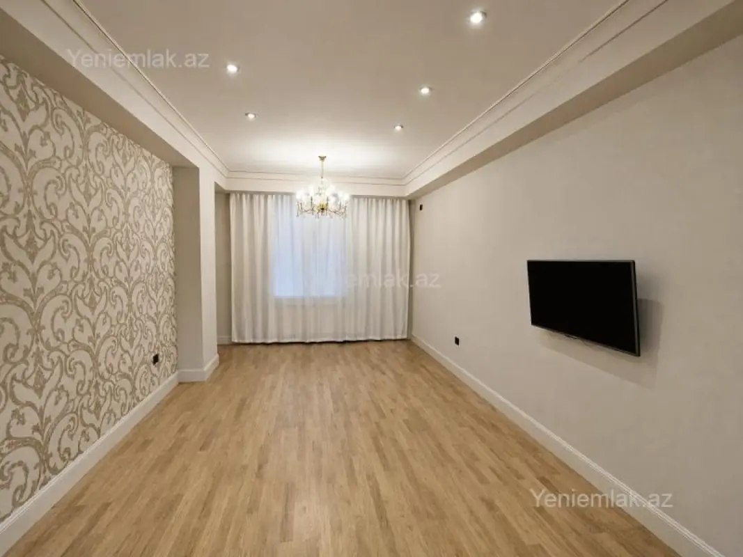 Satılır 3 otaqlı yeni tikili 90 m²