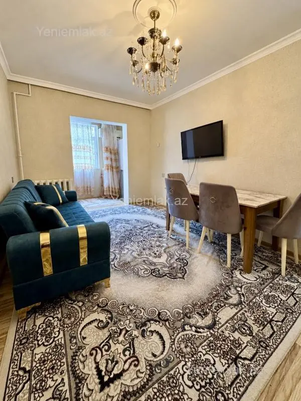 Satılır 9 otaqlı köhnə tikili 85 m²