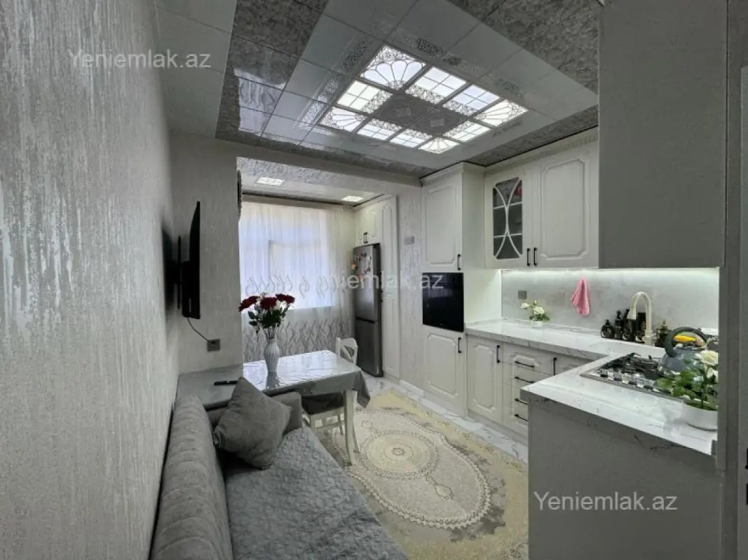 Satılır 3 otaqlı köhnə tikili 77 m²