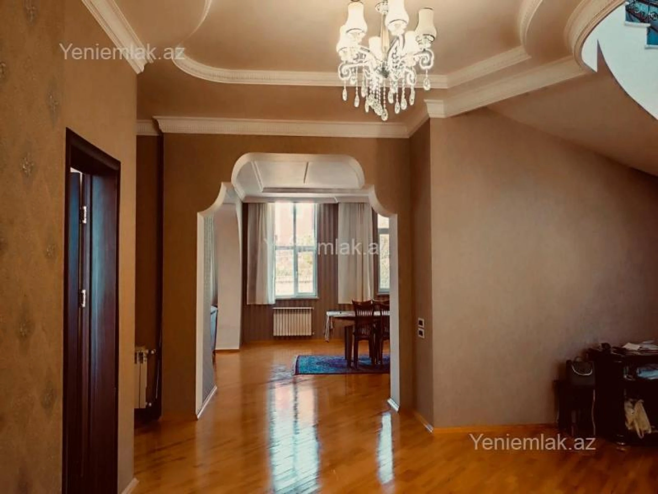 Satılır 6 otaqlı həyət evi 510 m²