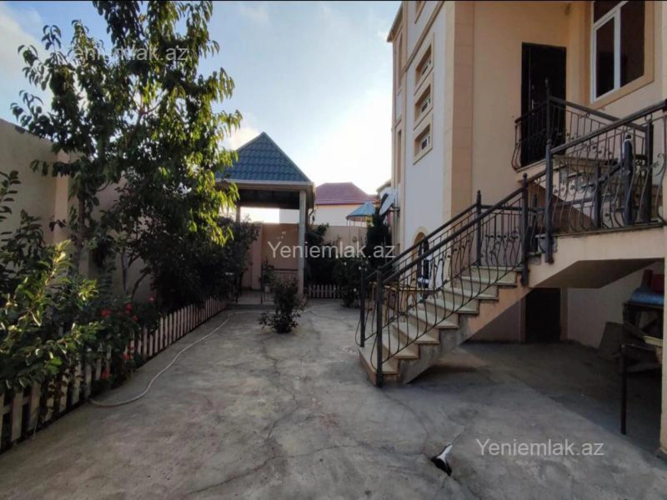 Satılır 6 otaqlı həyət evi 510 m²