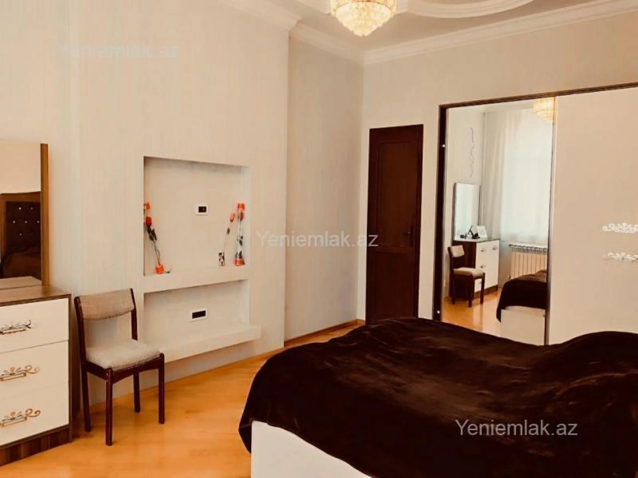 Satılır 6 otaqlı həyət evi 510 m²