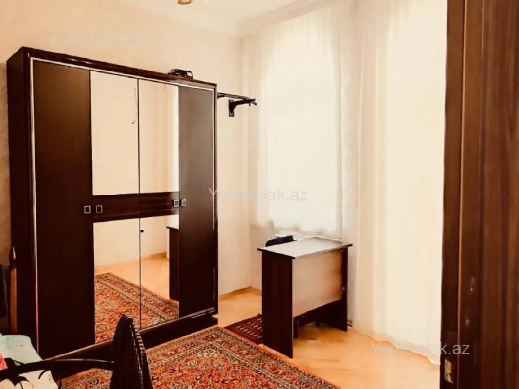 Satılır 6 otaqlı həyət evi 510 m²
