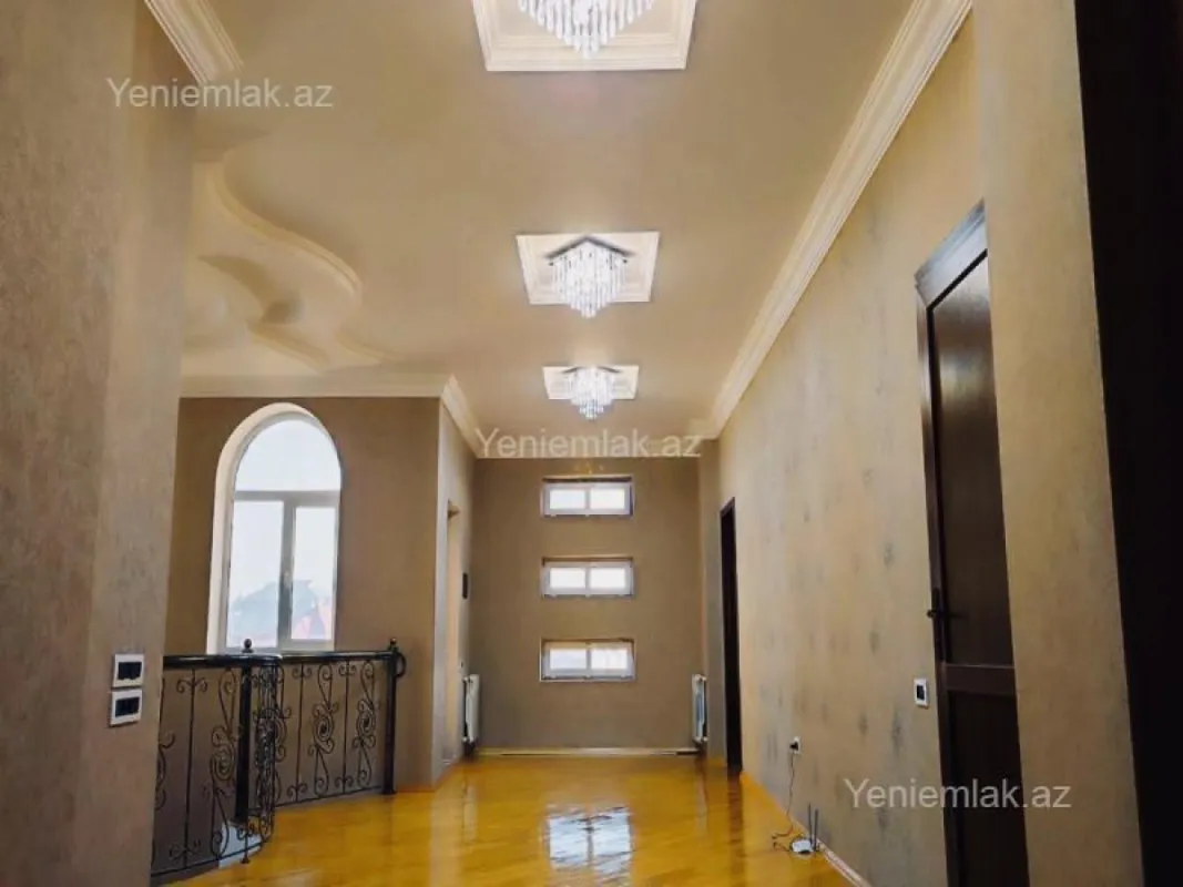 Satılır 6 otaqlı həyət evi 510 m²