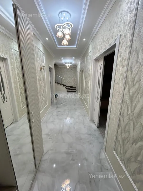 Satılır 7 otaqlı həyət evi 340 m²