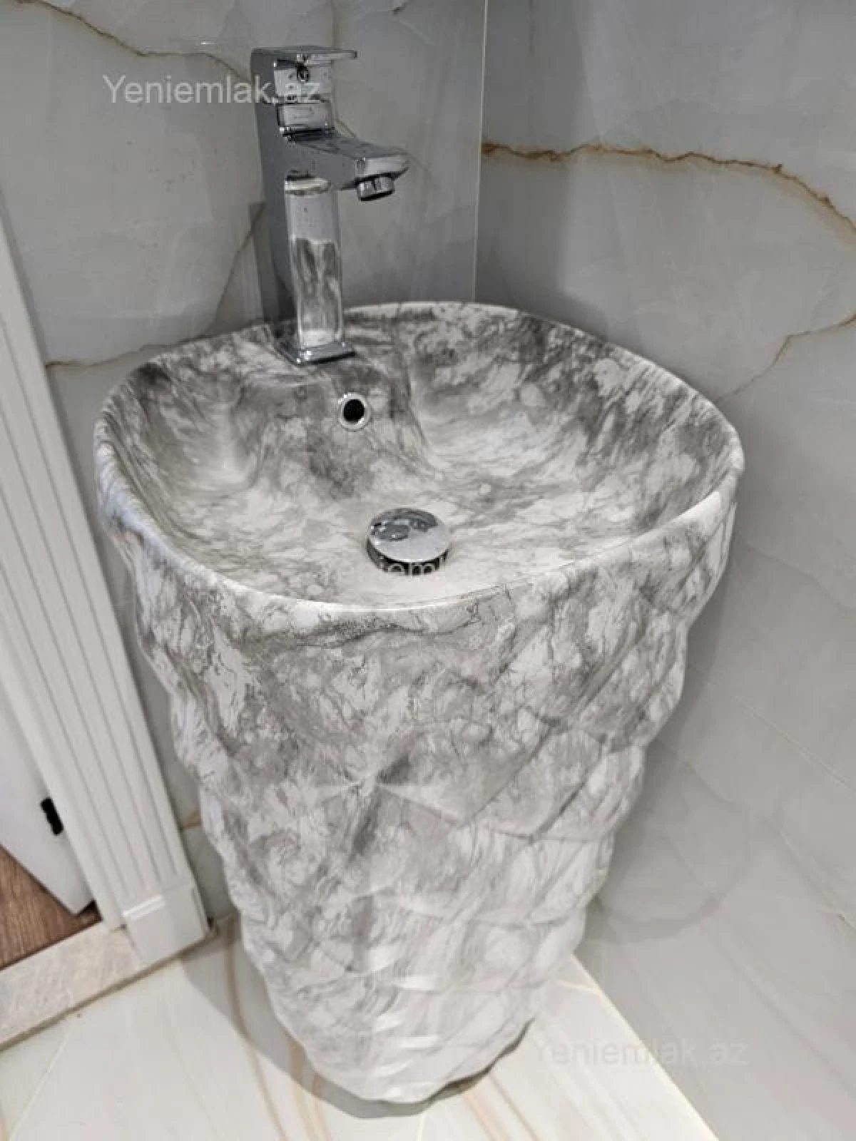 Satılır 3 otaqlı yeni tikili 124 m²