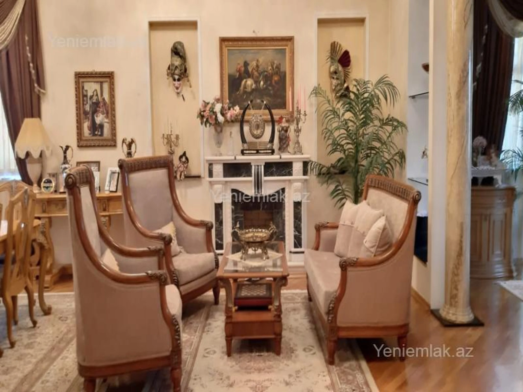 Satılır 10 otaqlı həyət evi 800 m²