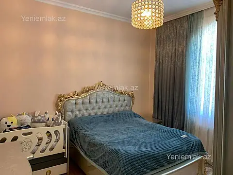 Satılır 5 otaqlı həyət evi 220 m²