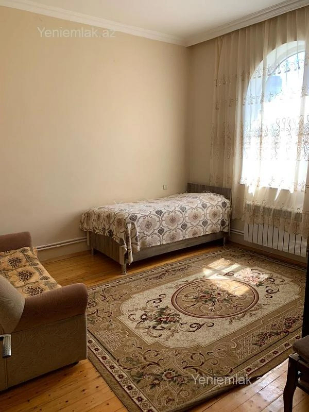 Satılır 5 otaqlı həyət evi 220 m²