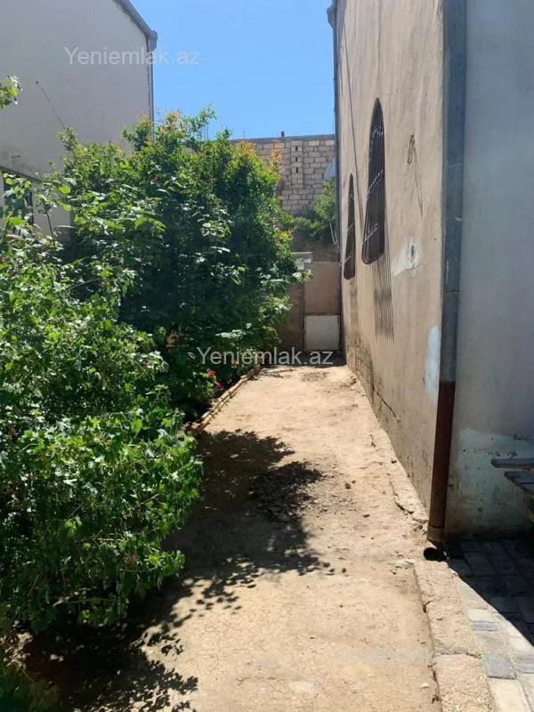 Satılır 5 otaqlı həyət evi 220 m²