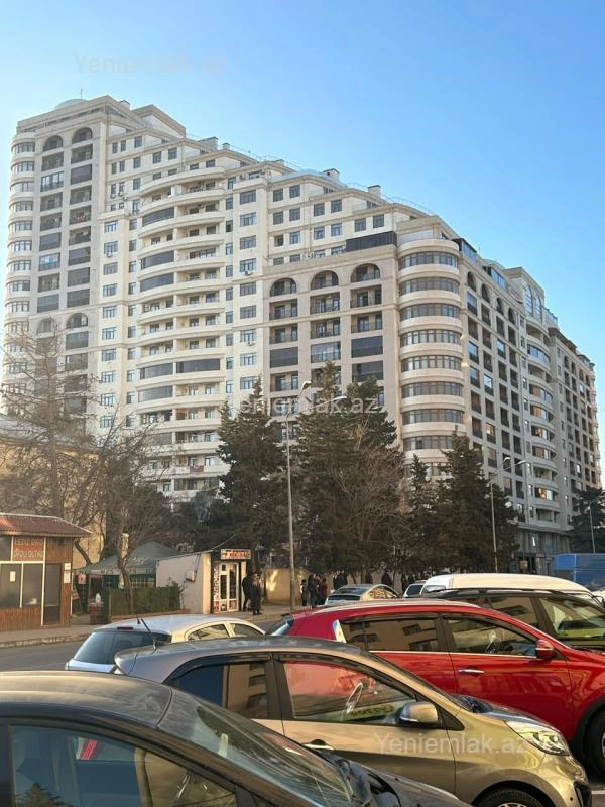 Satılır 4 otaqlı yeni tikili 198 m²