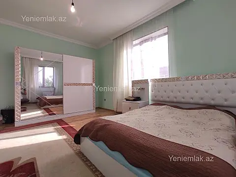 Satılır 4 otaqlı həyət evi 268 m²
