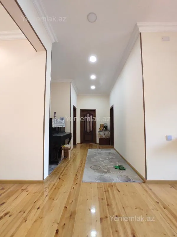 Satılır 4 otaqlı həyət evi 268 m²