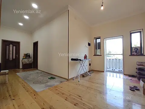 Satılır 4 otaqlı həyət evi 268 m²