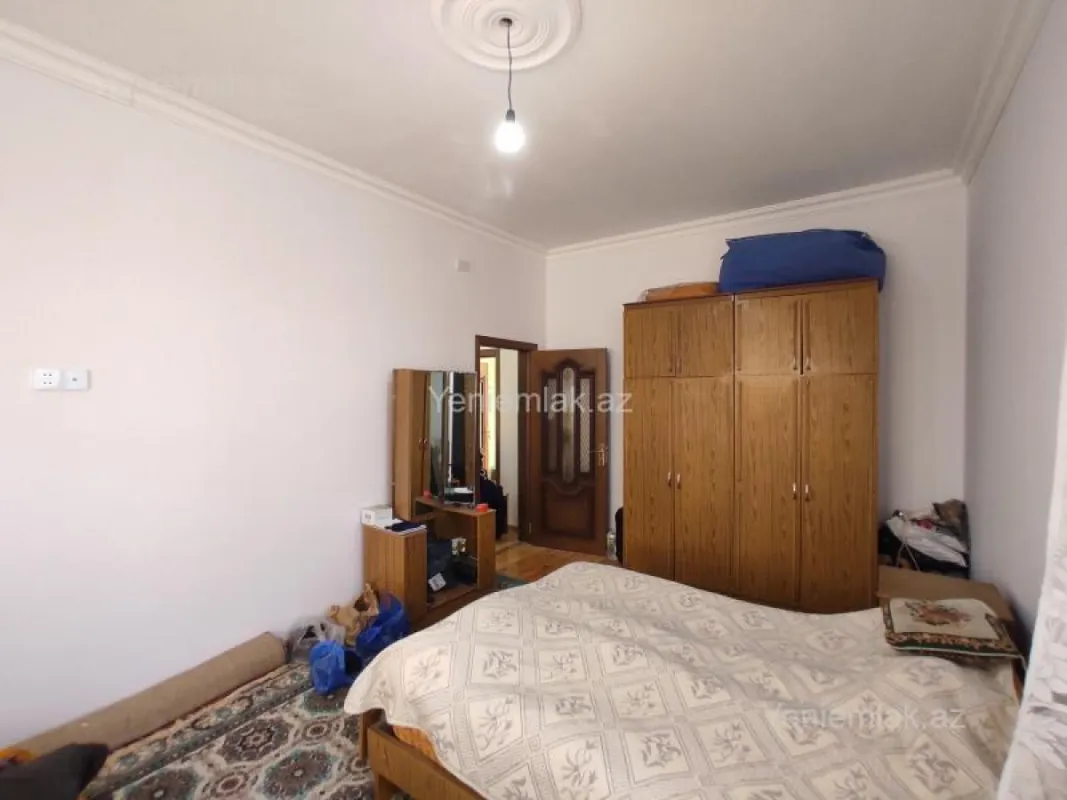 Satılır 4 otaqlı həyət evi 268 m²