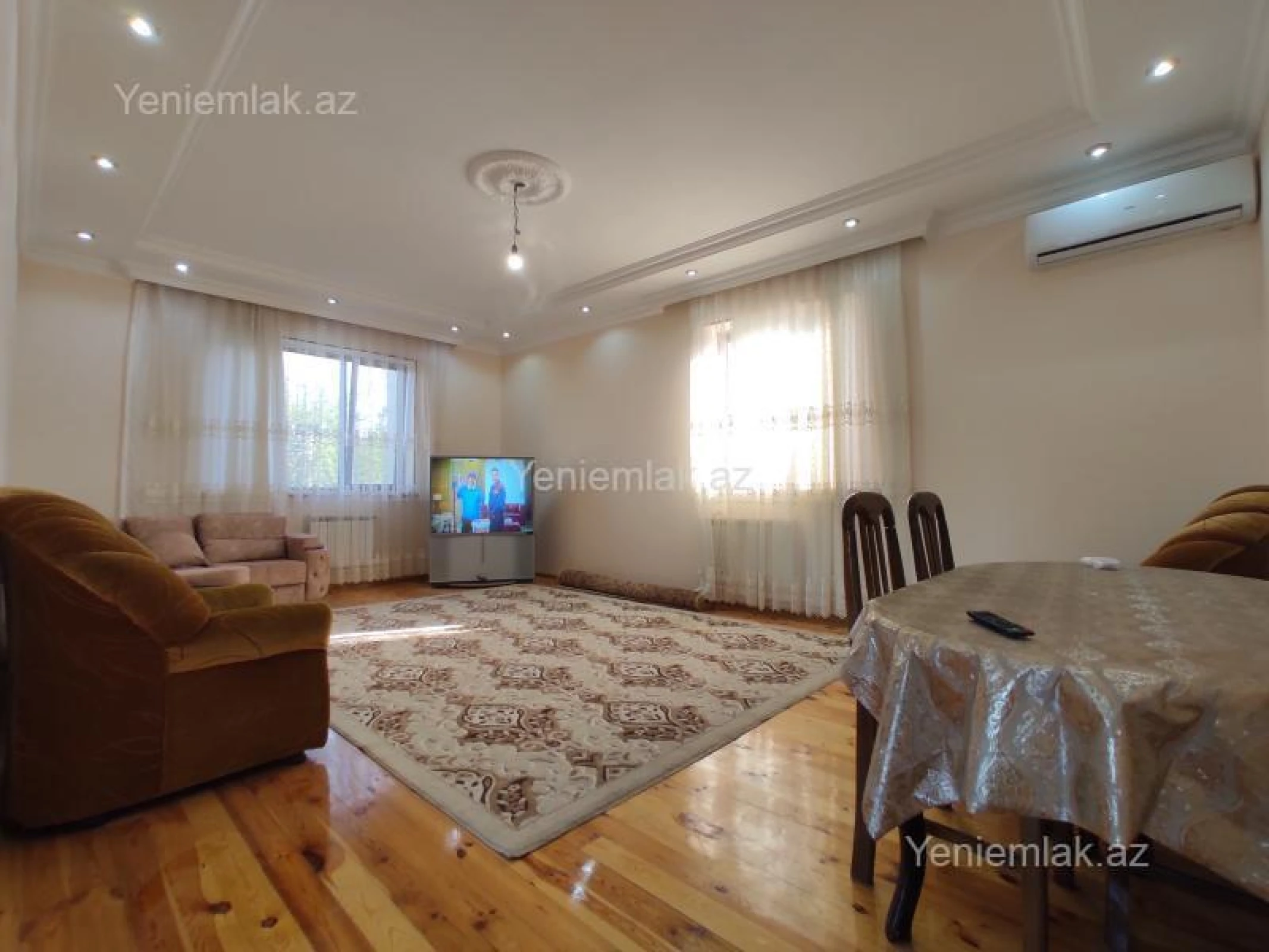 Satılır 4 otaqlı həyət evi 268 m²