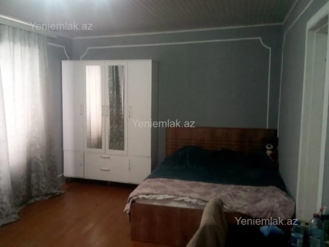 Satılır 4 otaqlı həyət evi 160 m²