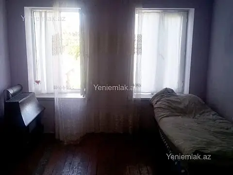 Satılır 4 otaqlı həyət evi 160 m²