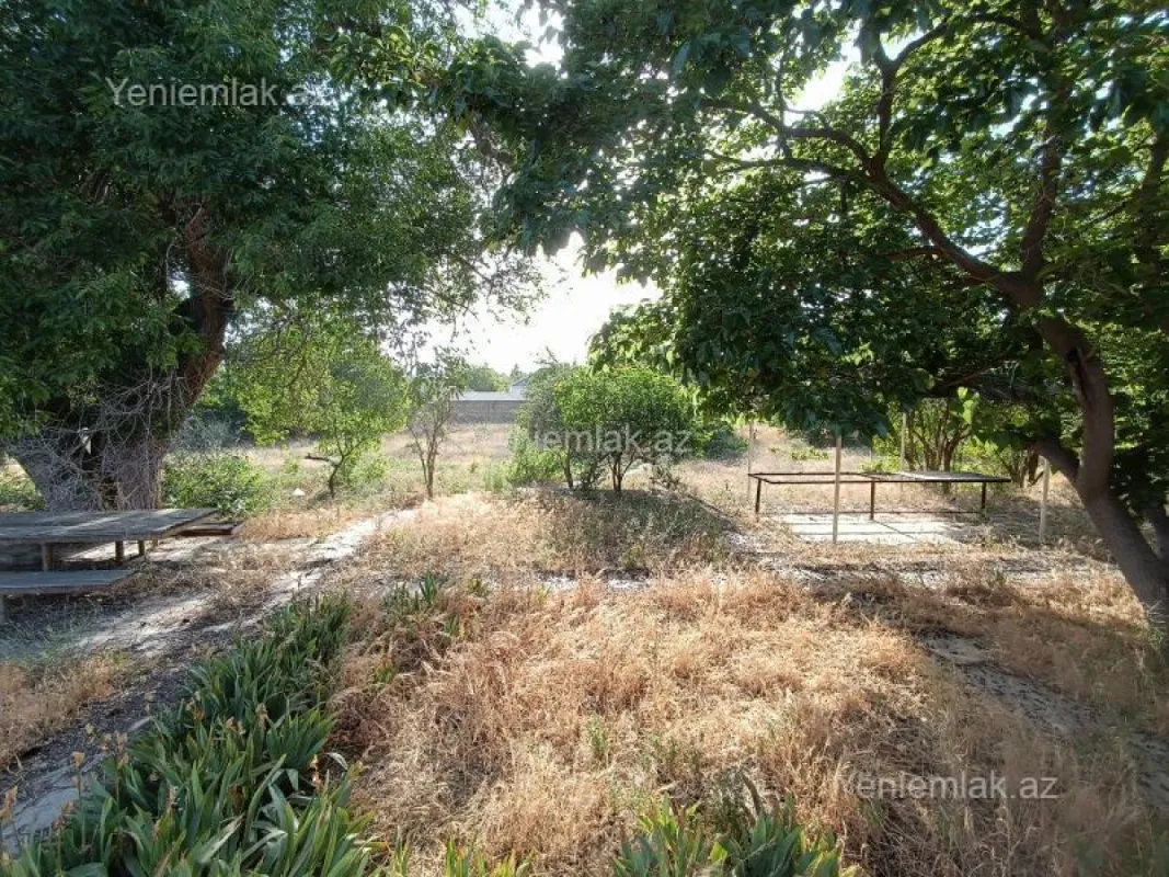 Satılır 4 otaqlı həyət evi 100 m²