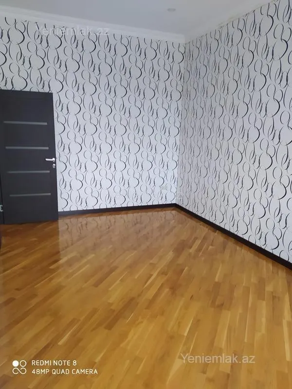Satılır 7 otaqlı həyət evi 200 m²
