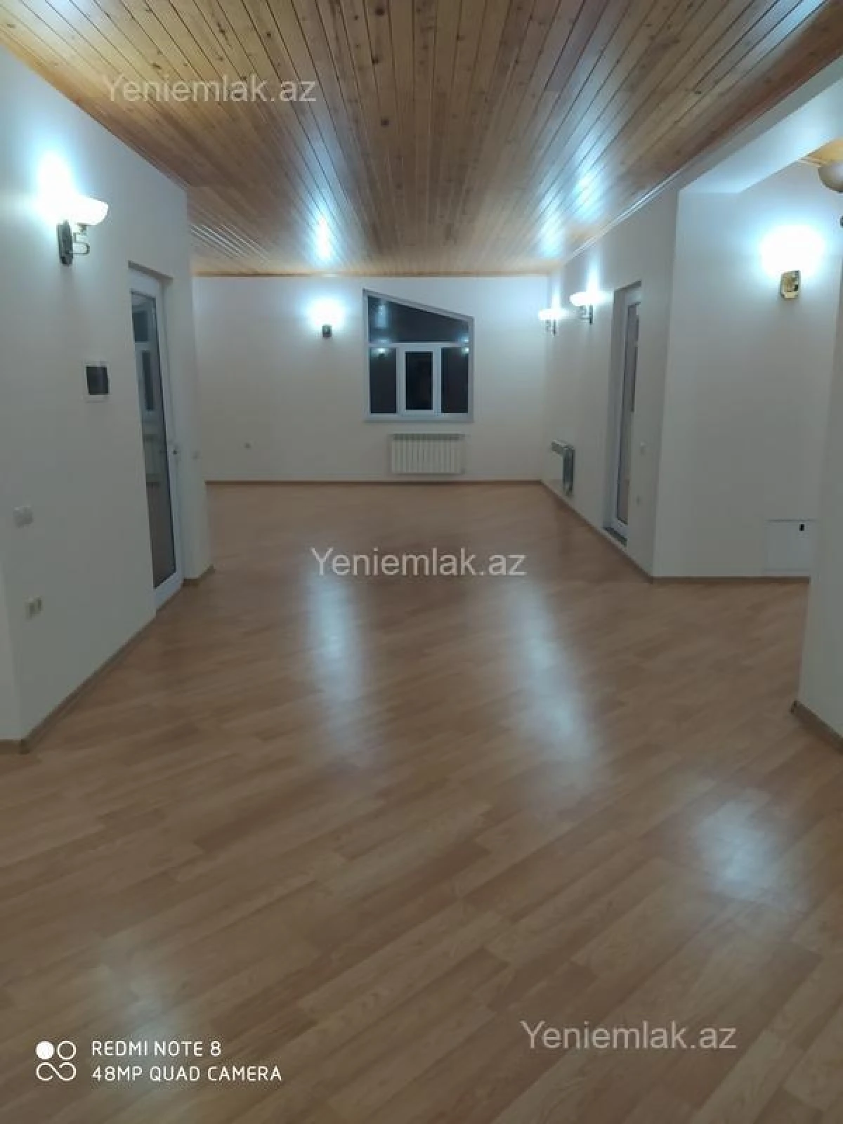 Satılır 7 otaqlı həyət evi 200 m²