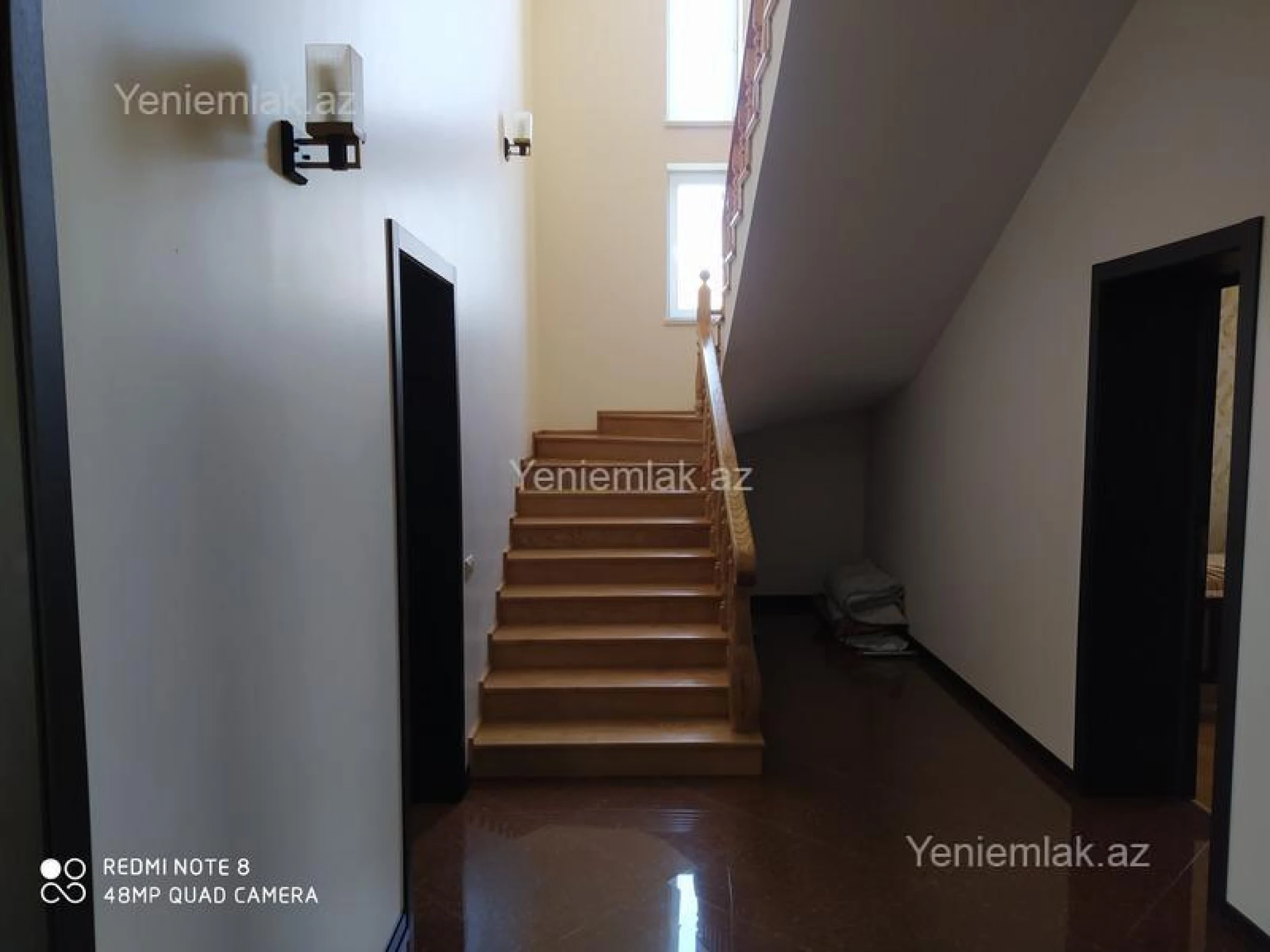 Satılır 7 otaqlı həyət evi 200 m²
