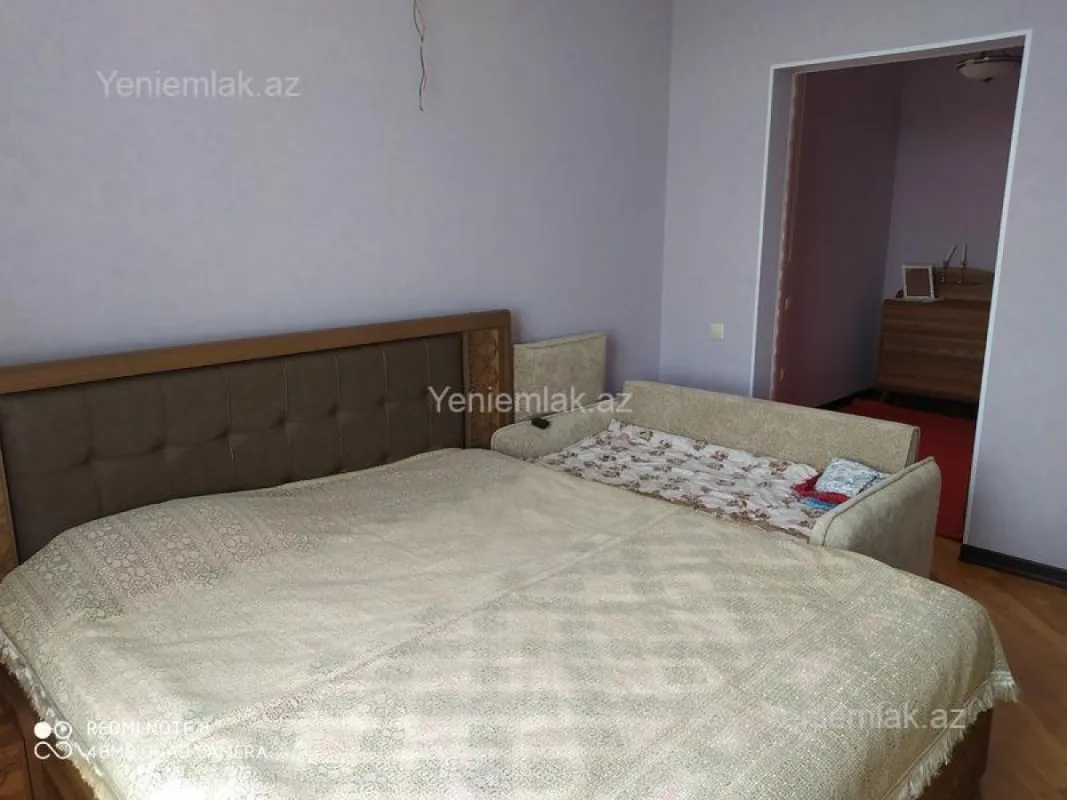 Satılır 7 otaqlı həyət evi 200 m²