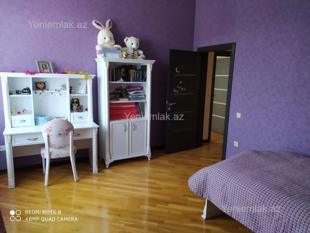 Satılır 7 otaqlı həyət evi 200 m²