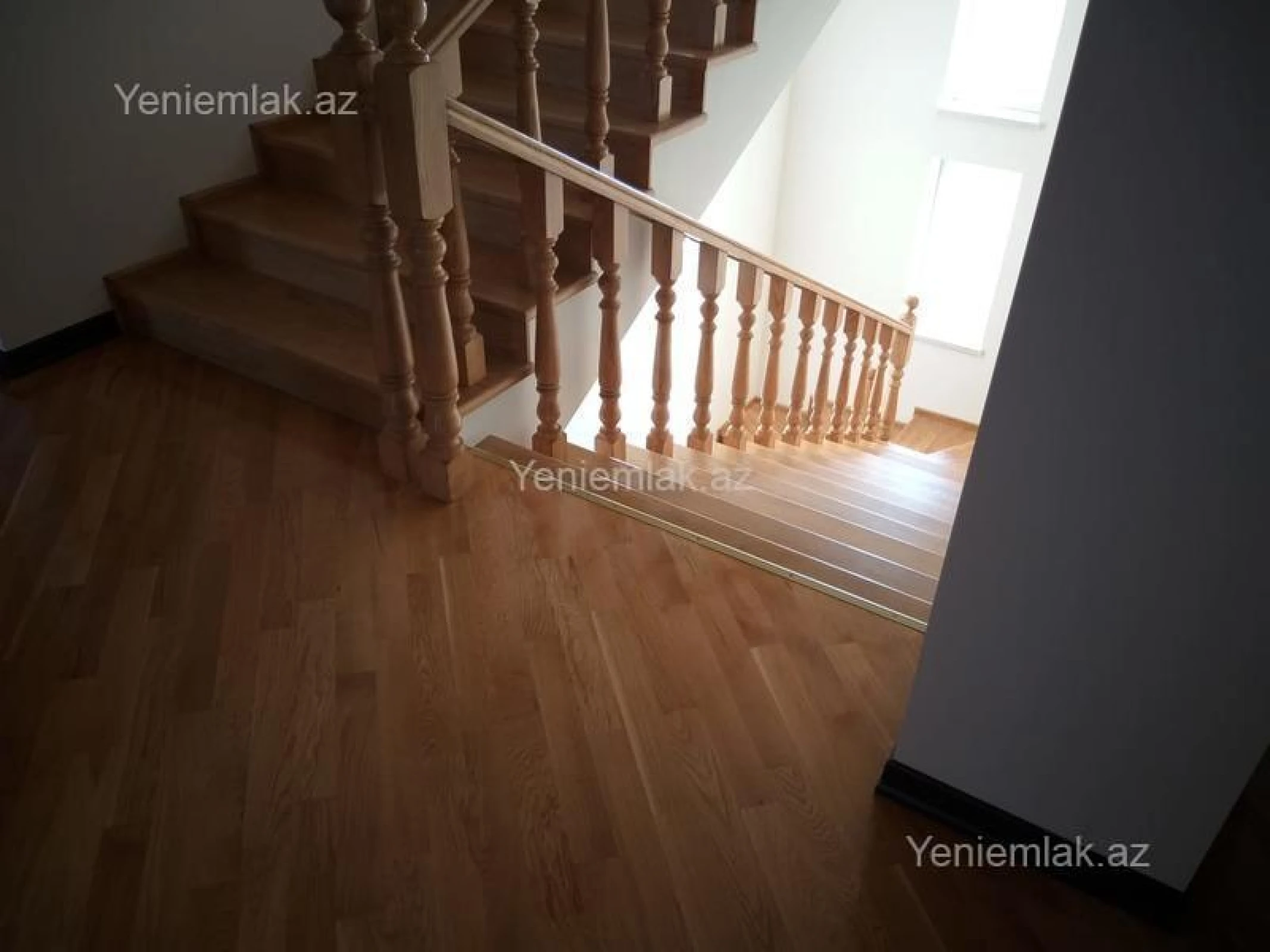 Satılır 7 otaqlı həyət evi 200 m²