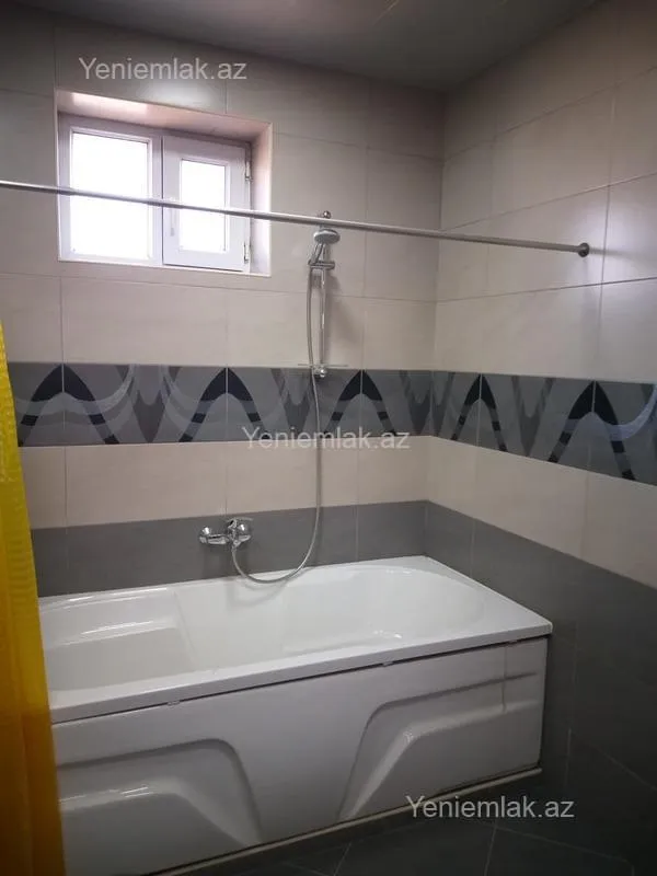 Satılır 7 otaqlı həyət evi 200 m²