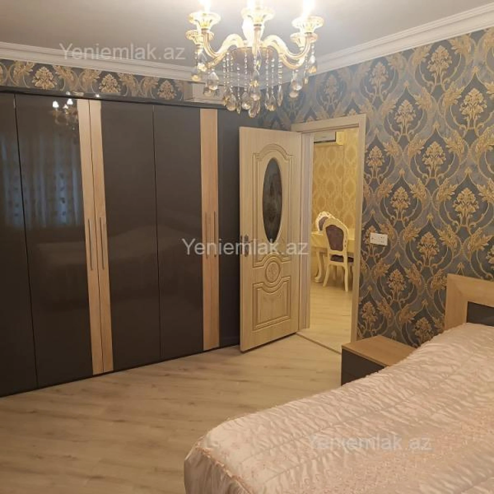 Satılır 5 otaqlı həyət evi 200 m²