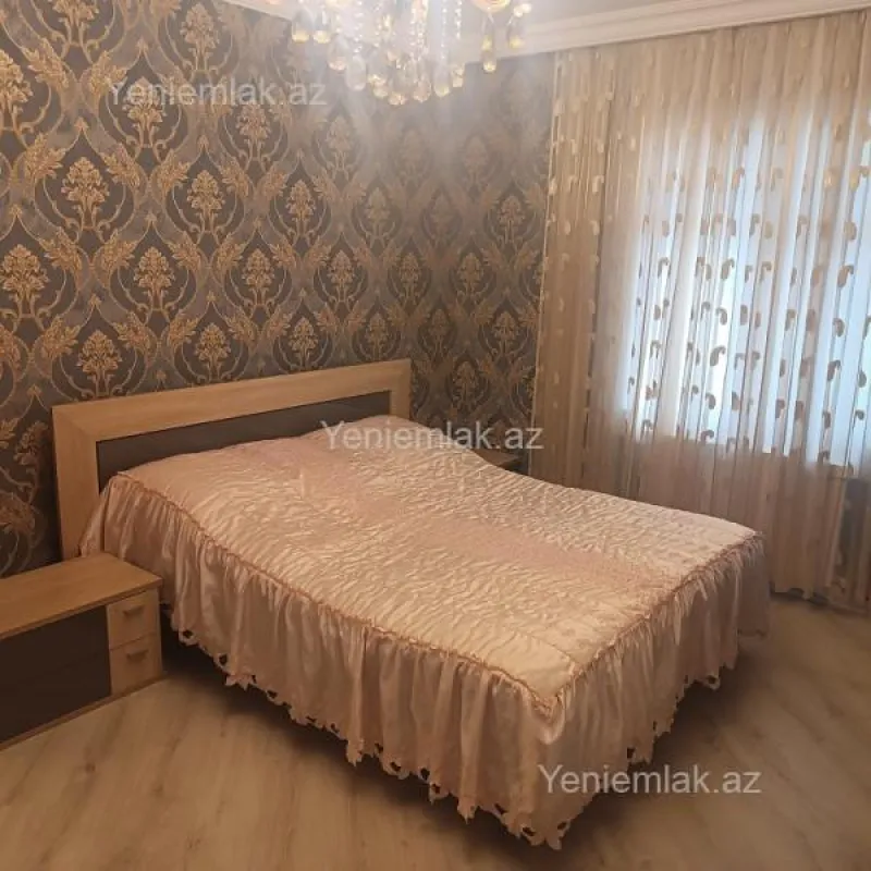 Satılır 5 otaqlı həyət evi 200 m²