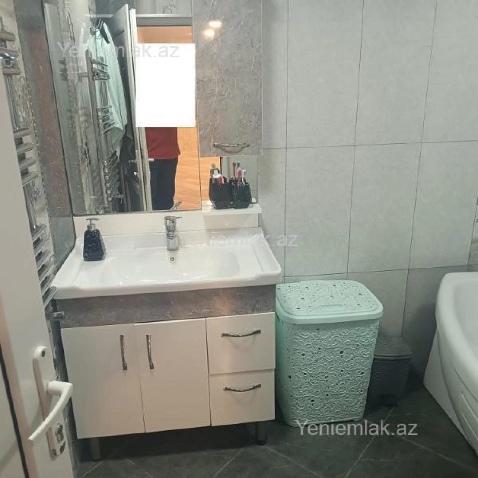 Satılır 5 otaqlı həyət evi 200 m²