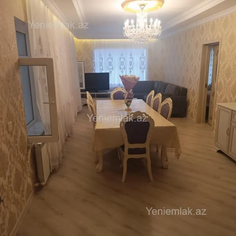 Satılır 5 otaqlı həyət evi 200 m²
