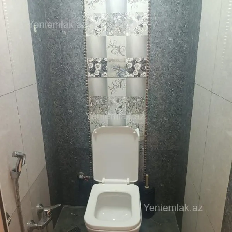 Satılır 5 otaqlı həyət evi 200 m²