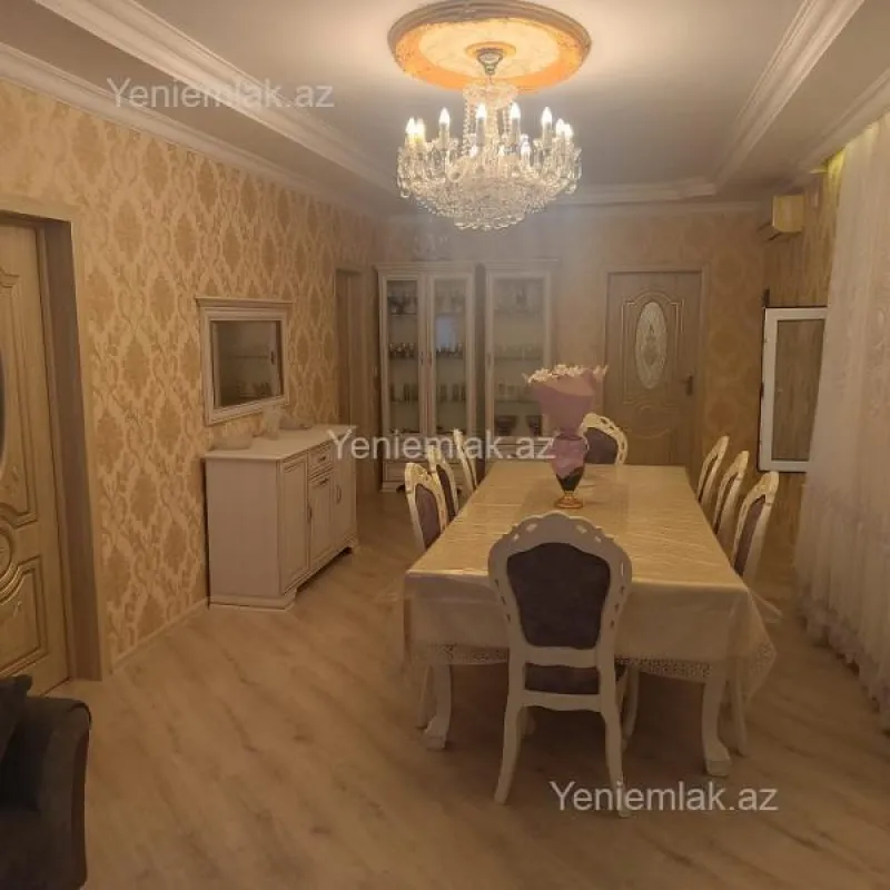 Satılır 5 otaqlı həyət evi 200 m²