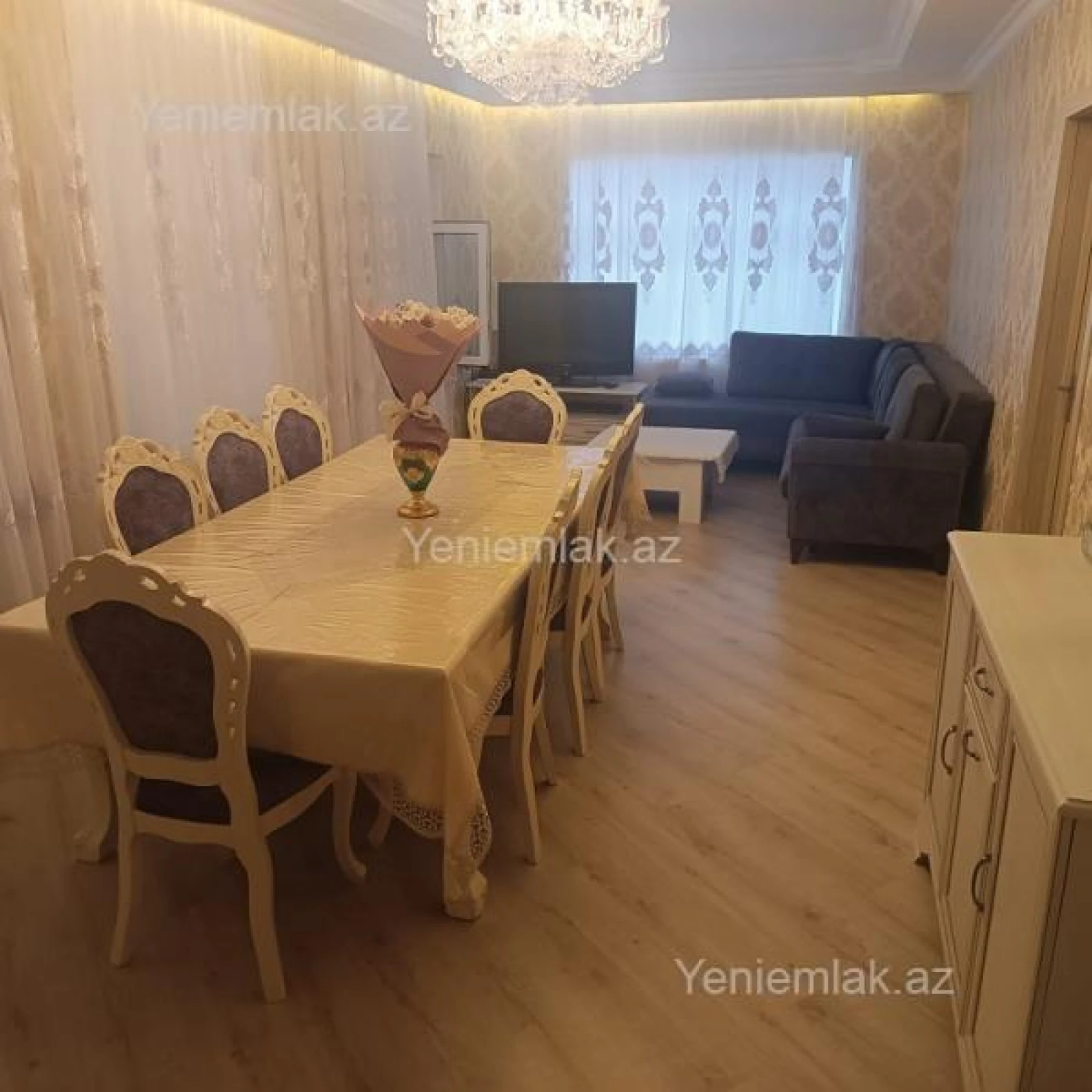 Satılır 5 otaqlı həyət evi 200 m²