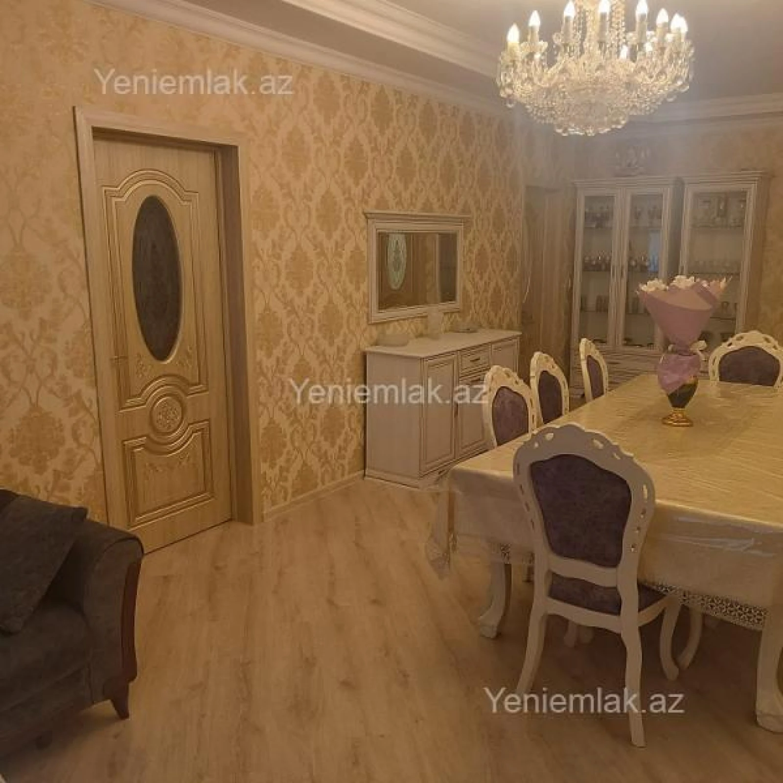 Satılır 5 otaqlı həyət evi 200 m²