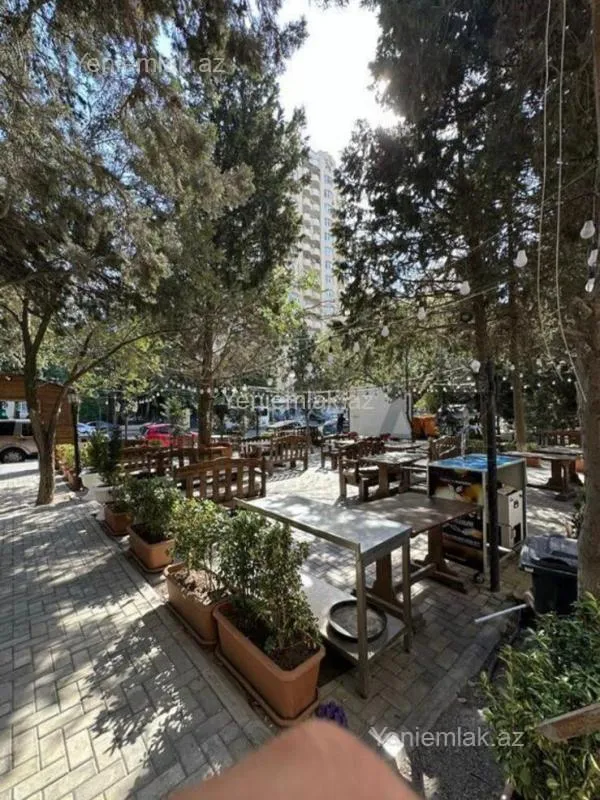 Satılır 12 otaqlı obyekt 400 m²