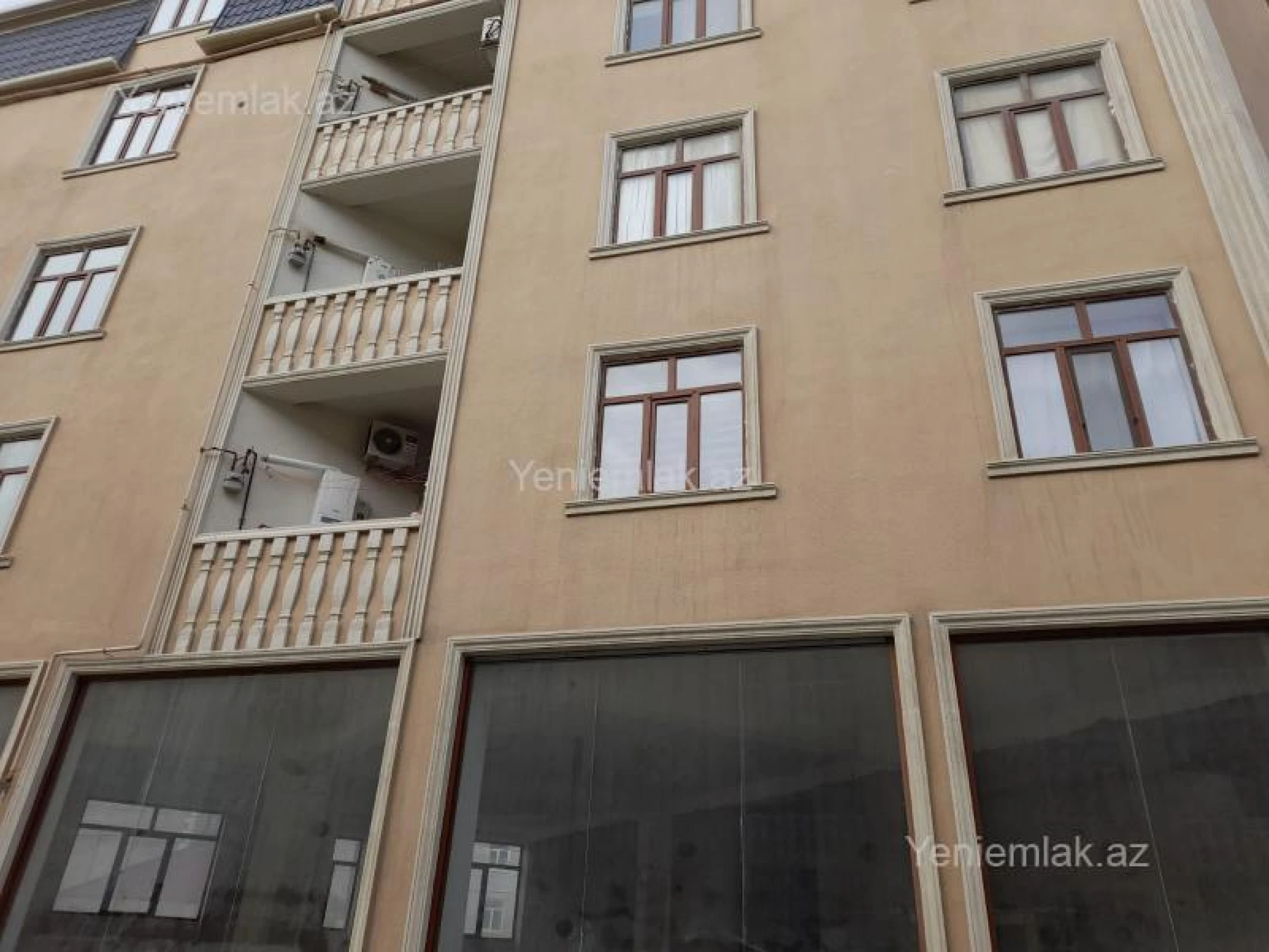 Satılır 1 otaqlı yeni tikili 42 m²