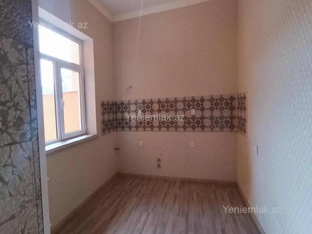 Satılır 4 otaqlı həyət evi 131 m²
